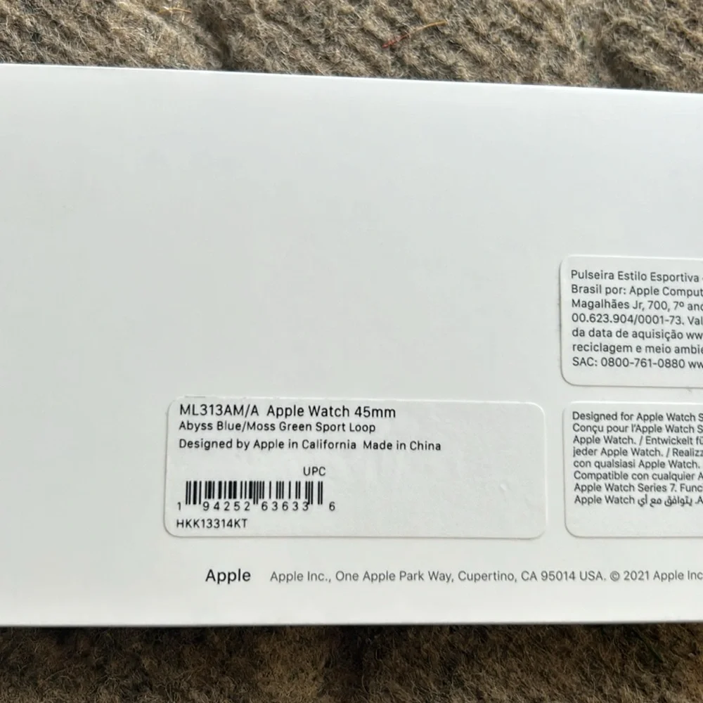 Apple Watch band NEVER OPENED 45mm